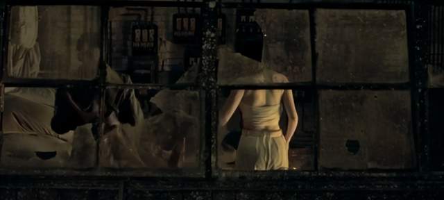 (丛林女特种兵的电影)丛林女兵:勇敢无畏的女战士如何在密林中生存与战斗 (丛林女特种兵的电影)丛林女兵:勇敢无畏的女战士如何在密林中生存与战斗