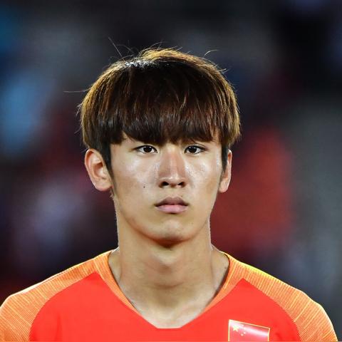 (足球天才中场)足球:中场大师， 天选之子， 绝世天赋展现无尽可能