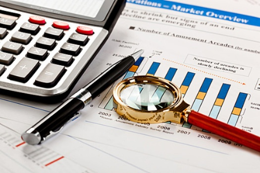 (购买电脑办公桌椅分录)深度解析：购买电脑桌的会计分录处理及相关注意事项