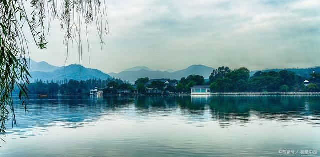 (烟雨中的西湖诗句)探寻烟雨西湖美景,诗人眼中的绝美风光 (烟雨中的西湖诗句)探寻烟雨西湖美景,诗人眼中的绝美风光