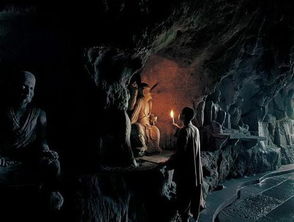 嗤笑无情之人,心中空虚何为忠诚 嗤笑无情之人,心中空虚何为忠诚