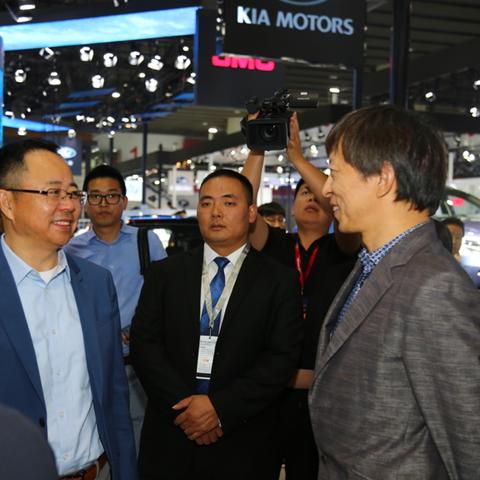 注定一见钟情，飞上云霄一口气看完，《星际穿越》爱好者如何在短时间内成为科幻迷