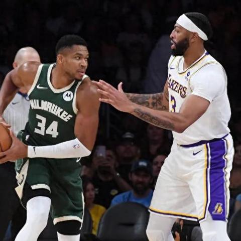 (利拉德绝杀火箭回放)利拉德在关键时刻上演准绝杀,带领雄鹿绝杀火箭取得精彩胜利 (利拉德绝杀火箭回放)利拉德在关键时刻上演准绝杀,带领雄鹿绝杀火箭取得精彩胜利