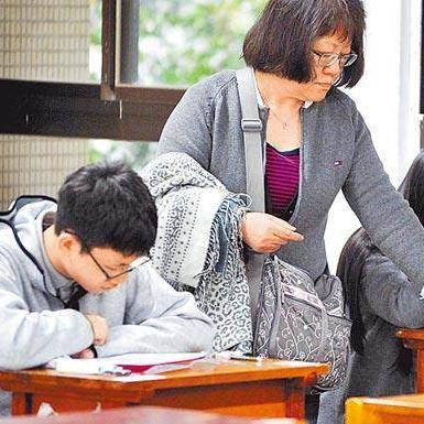 (开心消除节)开心消除欢乐假日作弊，打造真实快乐时光的游戏体验