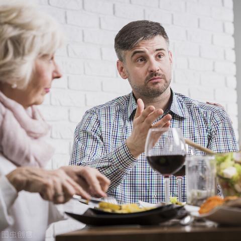 为什么我总是无法控制，撒尿总是尿在裤子上面，怎么解决这个尴尬问题？