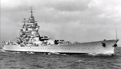 (阿拉斯加 战列舰)探秘二战时期的宿敌：详解战舰猎手阿拉斯加设计、战力与战绩