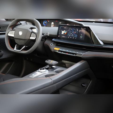 高德地图一键导航：让出行更便捷，打开地图即刻规划最优路线，顺畅到达目的地