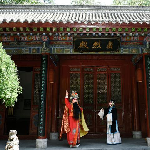 (梦幻炫舞!)梦幻炫舞2：探索炫丽舞蹈世界，感受无尽乐趣与激情的舞蹈盛宴