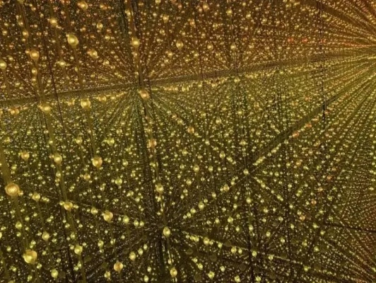 (星罗棋布与鳞次栉比)星罗棋布和鳞次栉比，繁星闪耀的璀璨世界