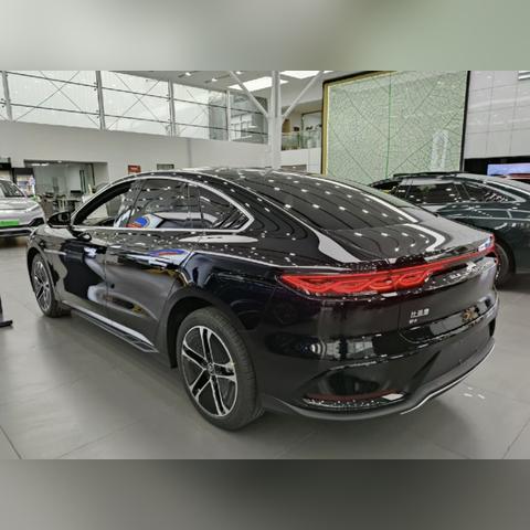 (反创世纪盾)探索反创世纪设定：揭示未来与现实交错下的哲学与科技之辩