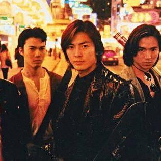 友情岁月原唱是郑伊健还是陈小春？两位实力派演员的精彩合作让人动容