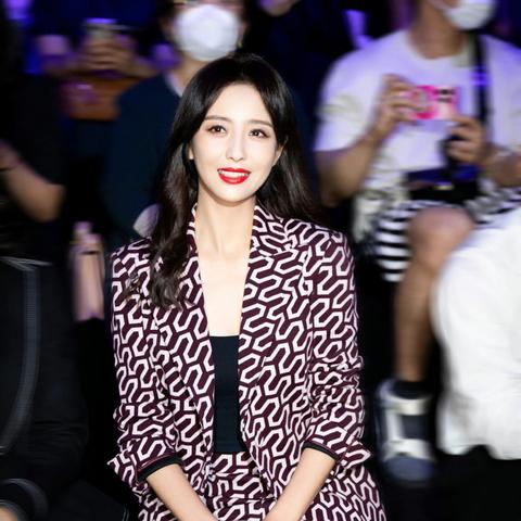 (烈焰传奇网页版)烈焰传奇网页游戏：热血战斗与策略养成结合的完美代表