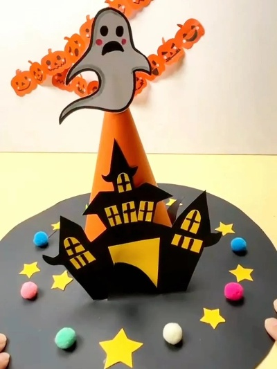 手把手教你用简单纸张制作精美女巫的帽子，轻松变身万圣节小女巫！