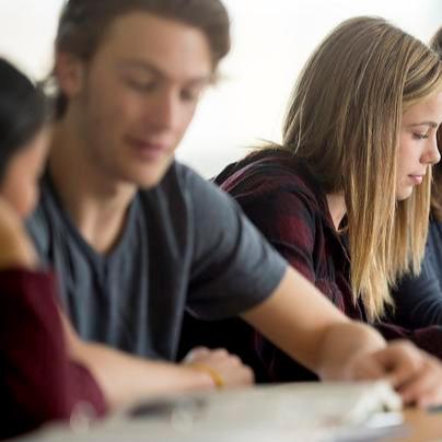 《王牌高校2》震撼上线：续集精彩延续，教育题材电视剧再度登场！