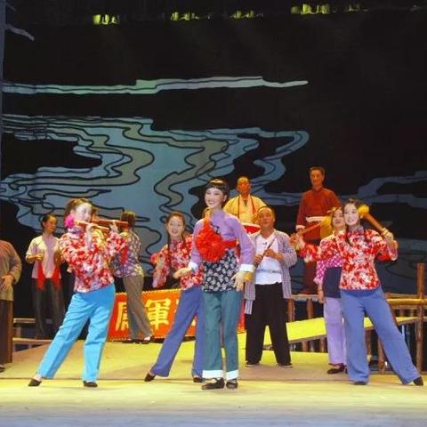 (至尊火龙1.85元素版)至尊火龙安卓版：融汇火爆战斗和刺激冒险的最佳选择