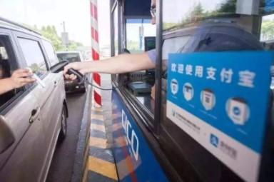 使用收费站模拟器OGM，体验真实的道路收费管理，让您感受驾驶乐趣和职业挑战的完美结合！