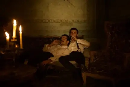 (深沉之爱)深沉之火剧情：激情燃烧的故事，热情与冷静交织共融