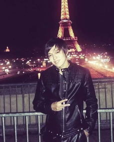 (吃鸡帅哥照片)惊艳全场！最帅吃鸡照片曝光，刷新你的颜值认知！