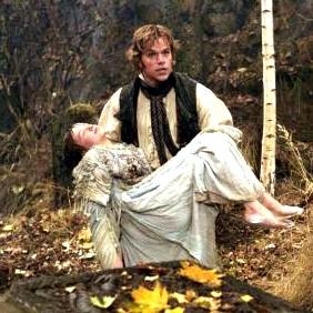 神秘侦探对决：解析‘乌鸦森林之谜3免费版’带你探索未解谜团，揭秘森林深处的惊天秘密。