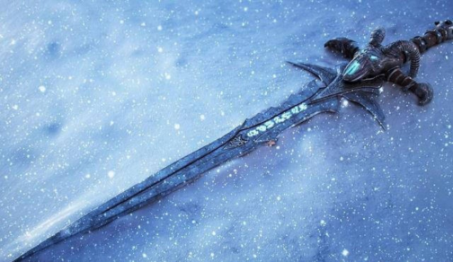 (符文剑霜之哀伤)冰雪之中孕育的力量：符文之子冬霜剑