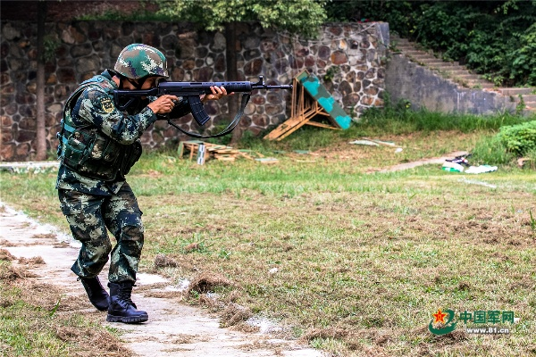(步枪多种姿势射击理论提示)探究步枪射击姿势的多样性及其影响因素