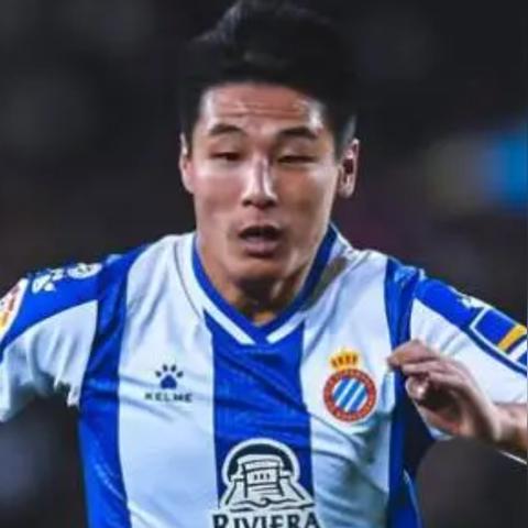 (足球小将手游官网攻略)足球小将王牌对决手游官网，体验最激动人心的足球比赛