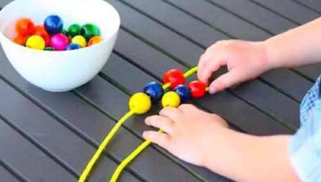 (回弹球健身好处)玩过回弹珠子游戏?不知道它叫什么?赶紧来了解一下! (回弹球健身好处)玩过回弹珠子游戏?不知道它叫什么?赶紧来了解一下!