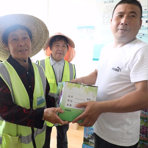 (以探寻乡村之美为主题)探寻乡村之美，写特产的作文，感受农民的辛勤100字