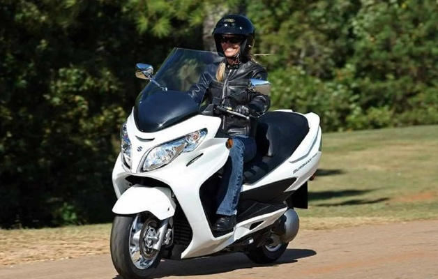 (女士摩托车帅气)探寻全球最漂亮的女士摩托车：精美设计与动感风采共融