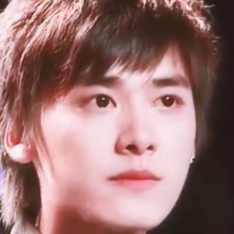 (璀璨星途是什么游戏)璀璨星途为什么凉了?探寻明星背后的残酷现实和成功之路 (璀璨星途是什么游戏)璀璨星途为什么凉了?探寻明星背后的残酷现实和成功之路