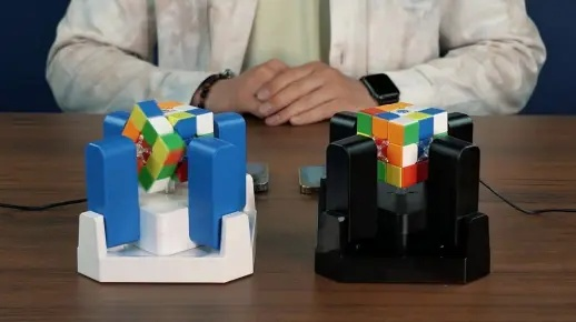 (变形魔方玩具视频)神奇魔方变形大乱斗:魔方战士的激烈对抗 (变形魔方玩具视频)神奇魔方变形大乱斗:魔方战士的激烈对抗