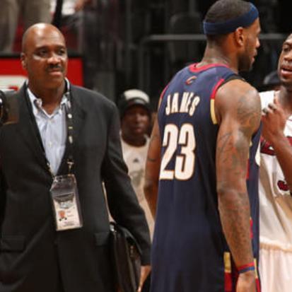 (微信跳跃小游戏)微信游戏跃动小子:通过游戏社交,玩家可以交流互动吗?