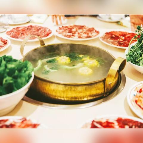 心动之旅:撩动心弦的美味神秘——清汤涮香菜赏析与笔趣阁创作工坊体验 心动之旅:撩动心弦的美味神秘——清汤涮香菜赏析与笔趣阁创作工坊体验